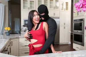 Ngôi sao phim khiêu dâm giết, phân xác một cặp đôi đồng ...